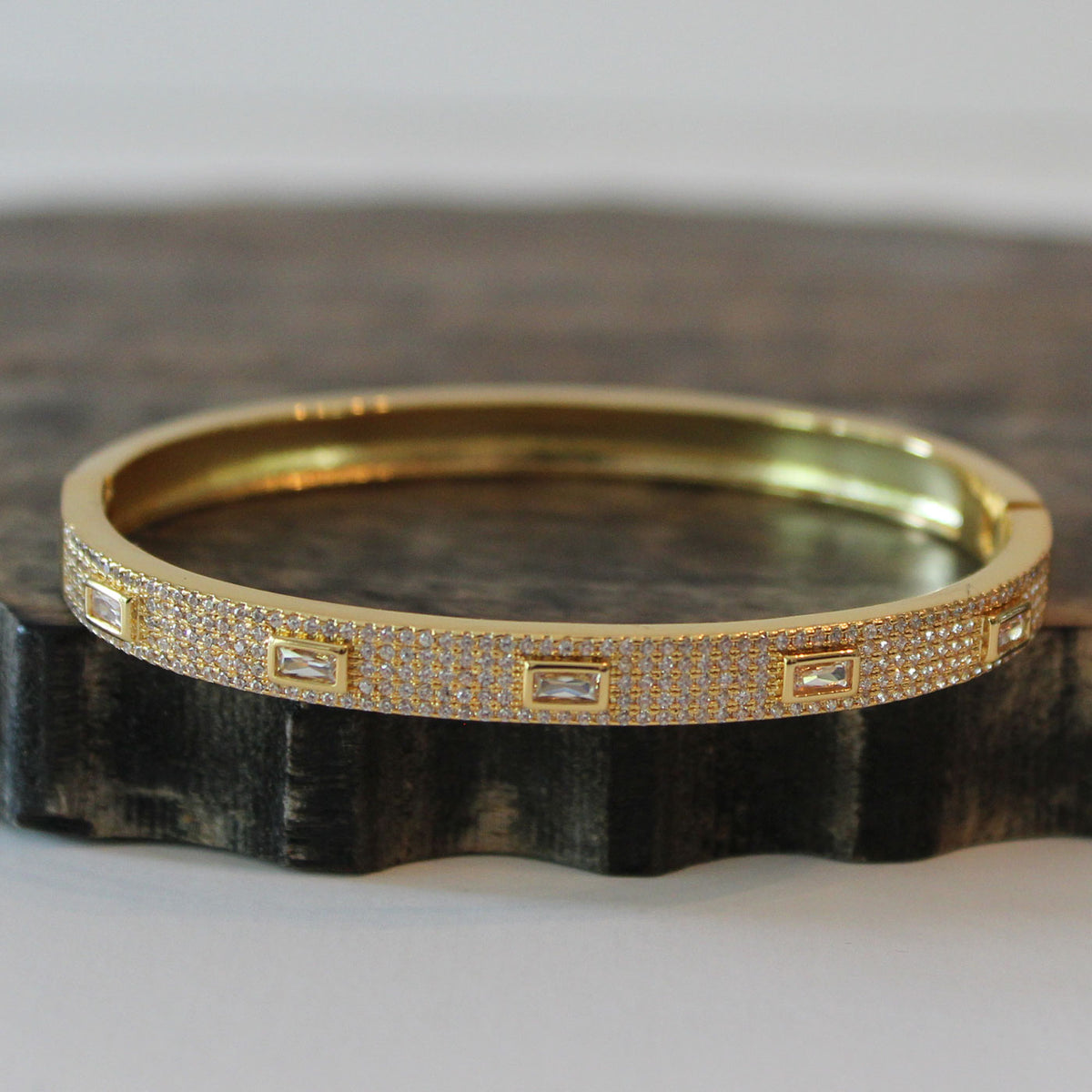pryground PRY シュウトPLATE-CLIP ROD-BANGLE Clear CZ Baguette Bangle Style Bracelet Margie Edwards Jewelry for